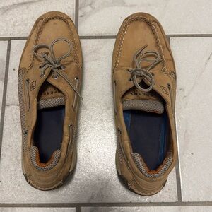 Men’s Sperry Top-Sider.